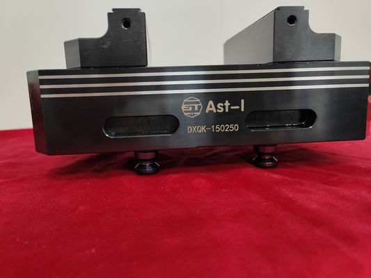 Alloy Steel Modular CNC Vise 75Nm 5 Axis Self Centering Vise Precise