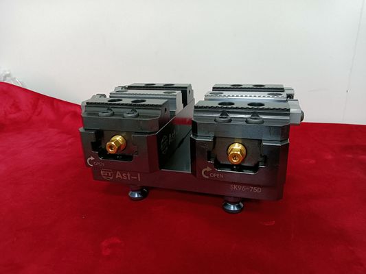 CNC Horizontal Mill Machine Vise 0.02mm 4 Axis Manual Exchange