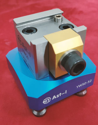 Perkakas Presisi OEM Ekor Burung 4 Sumbu Mesin Baja Paduan YW50-52