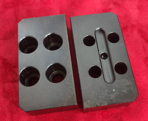 CNC Pull Studs Dan Jaw Disesuaikan Disesuaikan Untuk Precision Self Centerning Vise JawA005
