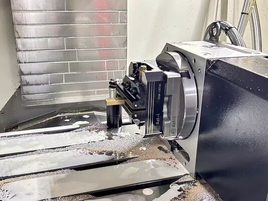 Aksesori 4 Stud Tarik Perlengkapan Titik Nol Memastikan Akurasi 0,01mm Pengulangan Dalam 0,005mm Ideal untuk Pusat Mesin CNC